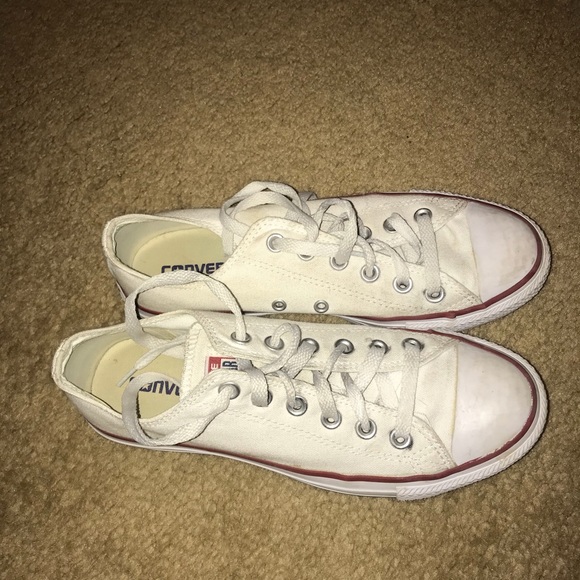 Converse low rise tennis shoes - Picture 4 of 4